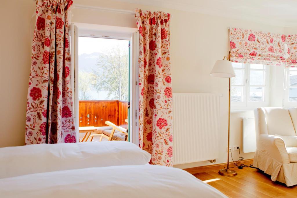 Landhaus Marinella Hotel Garni Bad Wiessee Bilik gambar