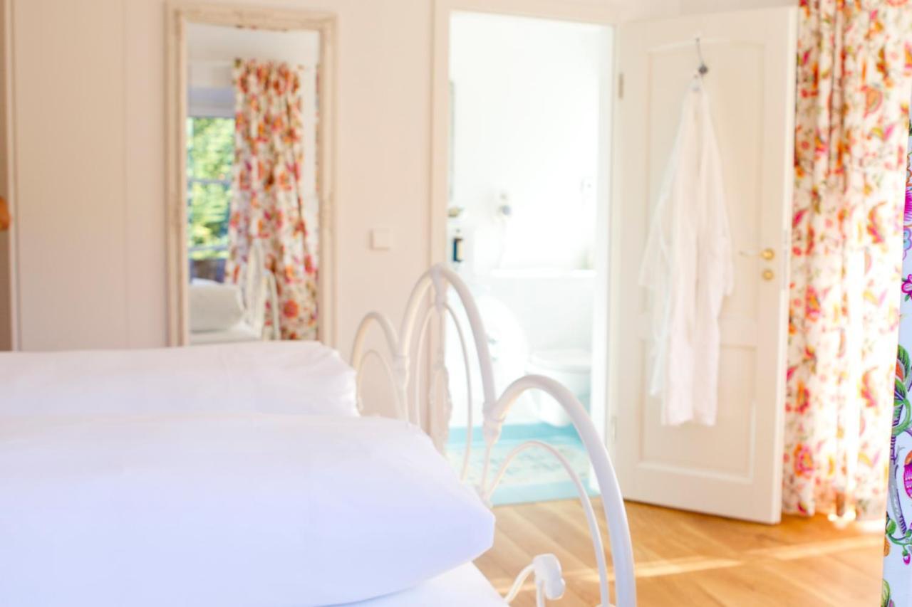 Landhaus Marinella Hotel Garni Bad Wiessee Bilik gambar